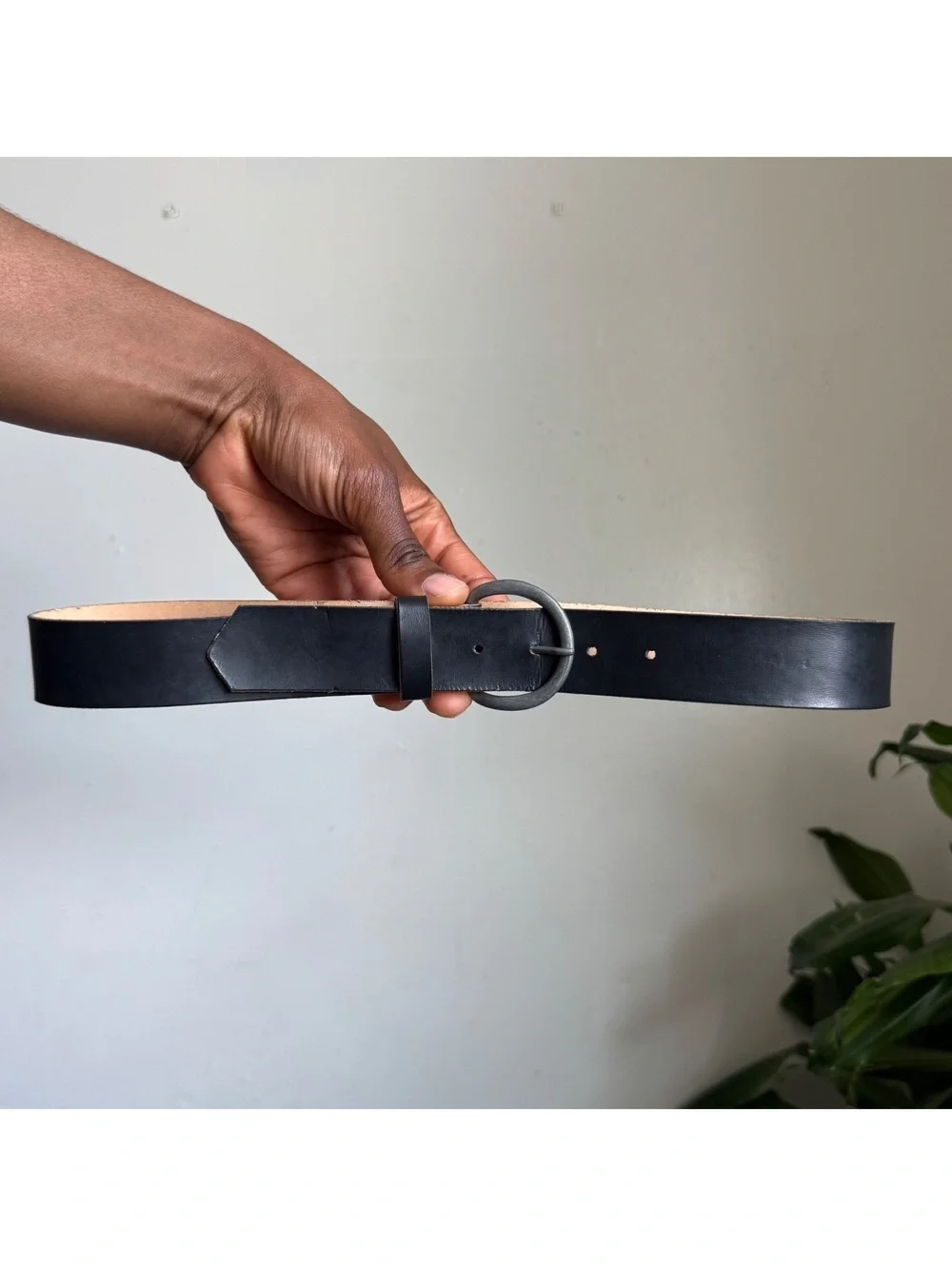 90s Black Leather Belt Round Silver Buckle minimalist grunge Size S